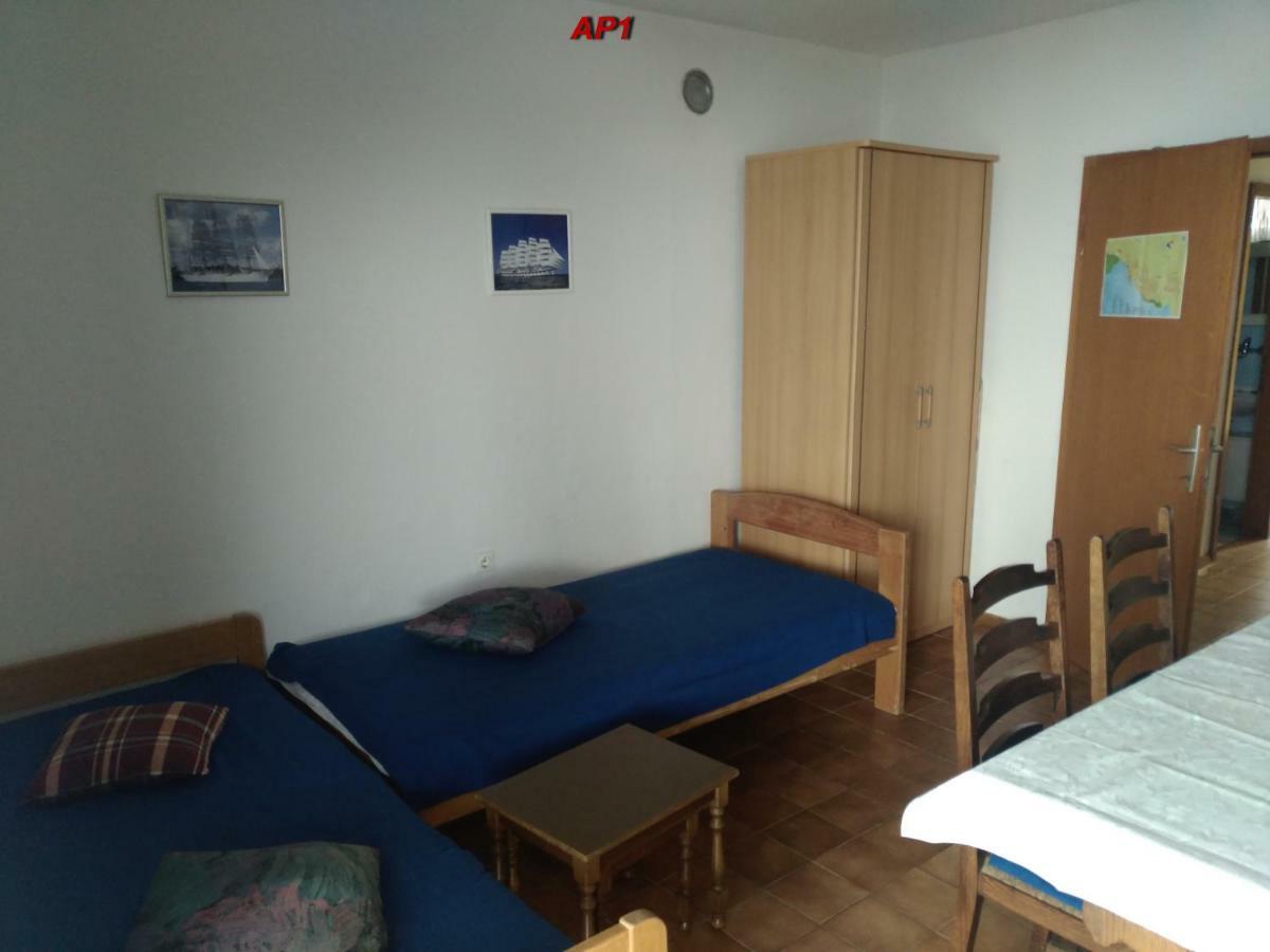 Apartments Sudic Njivice Esterno foto